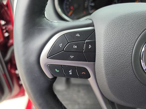 Used 2022 Jeep Grand Cherokee Laredo X RWD image 28