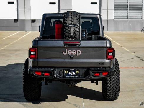 Used 2020 Jeep Gladiator Rubicon AWD/4WD image 13