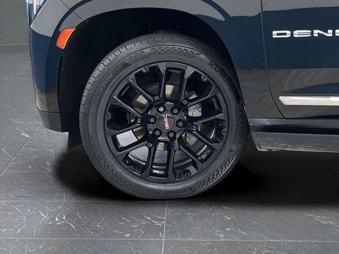 Used 2023 GMC Yukon XL Denali image 43
