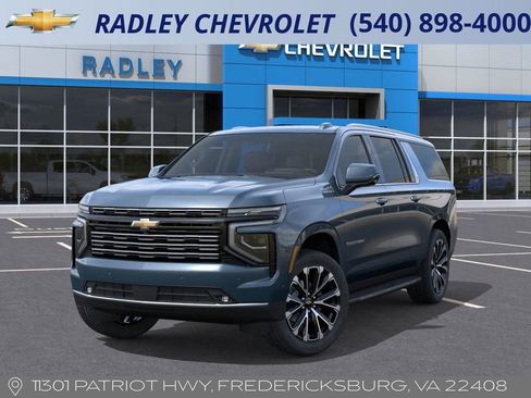 New 2026 Chevrolet Suburban High Country image 6