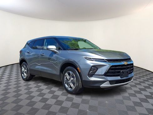 Used 2025 Chevrolet Blazer LT AWD/4WD image 1