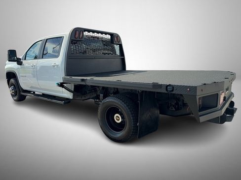 Used 2021 Chevrolet Silverado 3500 LT w/ Snow Plow Prep Package image 4