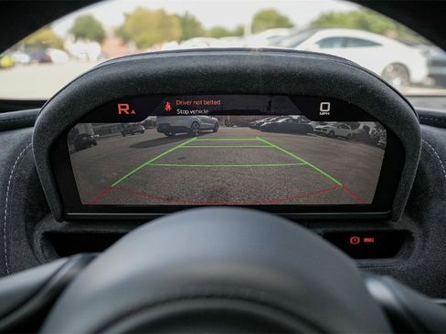 Used 2018 McLaren 720S image 25