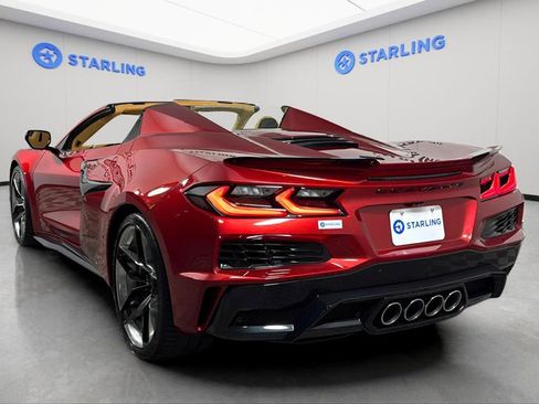 Used 2025 Chevrolet Corvette Z06 image 6