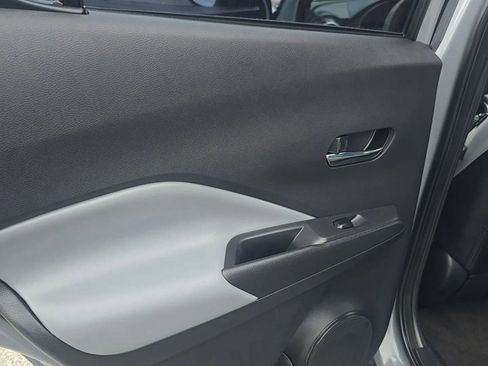 Used 2023 Nissan Kicks SR w/ SR Premium Package FWD image 15