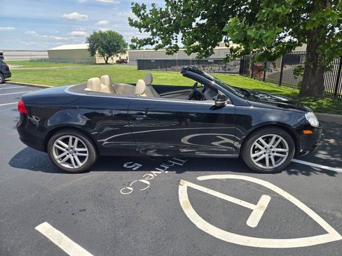 Used 2010 Volkswagen Eos Lux FWD image 5