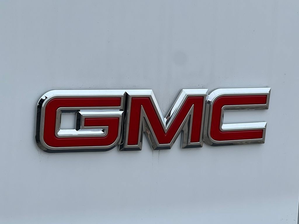 New 2025 GMC Savana 3500 Extended w/ Driver Convenience Package RWD image 41
