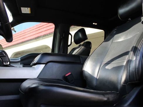 Used 2015 Ford F150 Lariat image 15