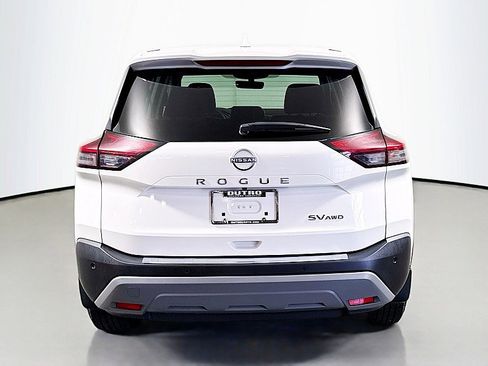 Used 2023 Nissan Rogue SV image 6