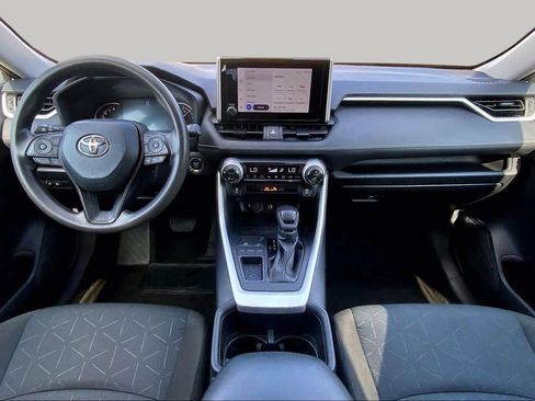 Used 2024 Toyota RAV4 XLE FWD image 15