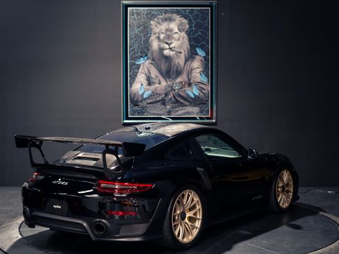 Used 2018 Porsche 911 GT2 RS RWD image 5
