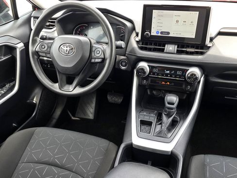 Used 2025 Toyota RAV4 XLE w/ Convenience Package FWD image 10