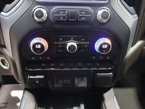 Used 2022 GMC Sierra 1500 SLT AWD/4WD image 28