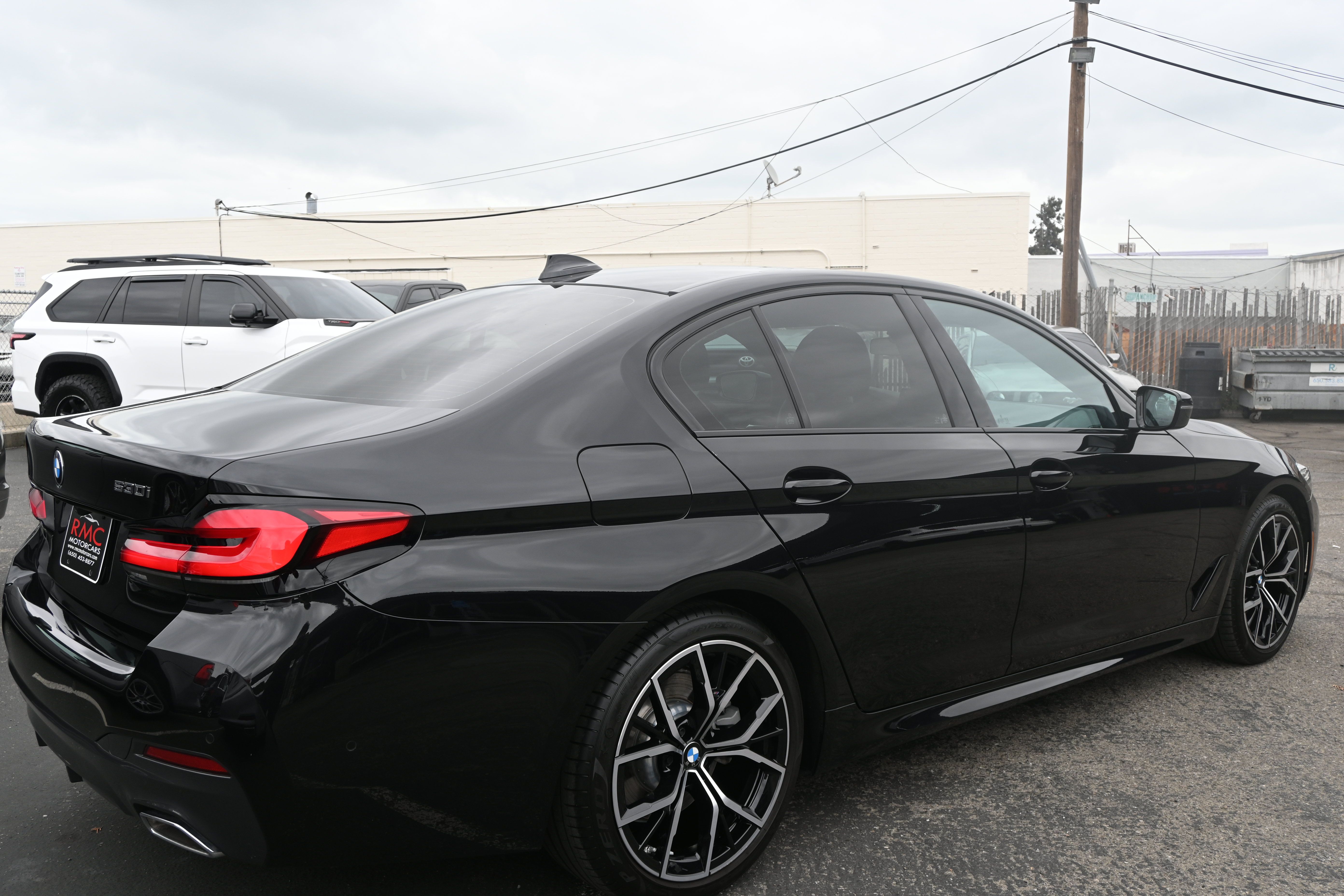Used 2022 BMW 530i w/ M Sport Package RWD image 13