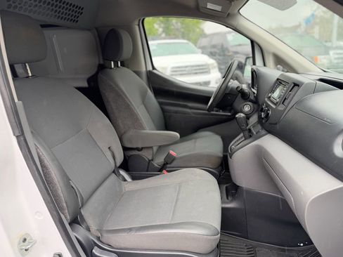 Used 2018 Nissan NV200 S FWD image 6