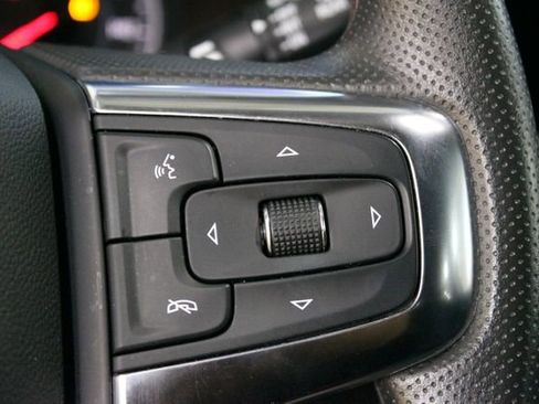 Used 2025 Chevrolet Blazer LT FWD image 17