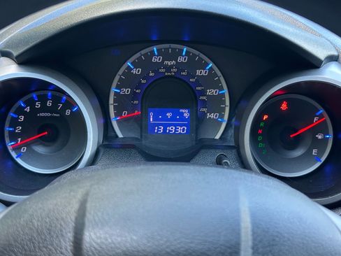 Used 2011 Honda Fit image 25