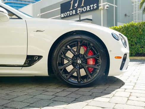 Used 2024 Bentley Continental GT Speed image 34