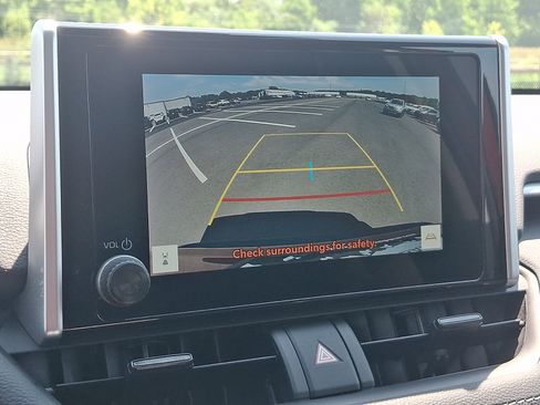 Used 2023 Toyota RAV4 XLE AWD/4WD image 19