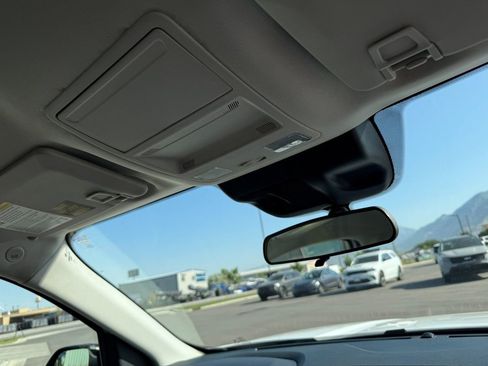 Used 2022 Ford Maverick XLT image 16