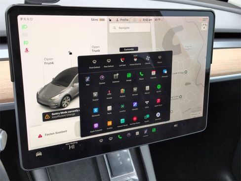 Used 2021 Tesla Model Y Long Range image 17