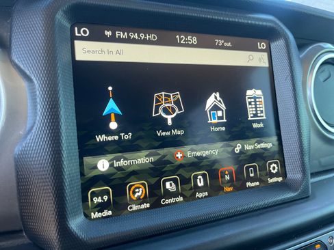 Used 2020 Jeep Gladiator Overland image 27