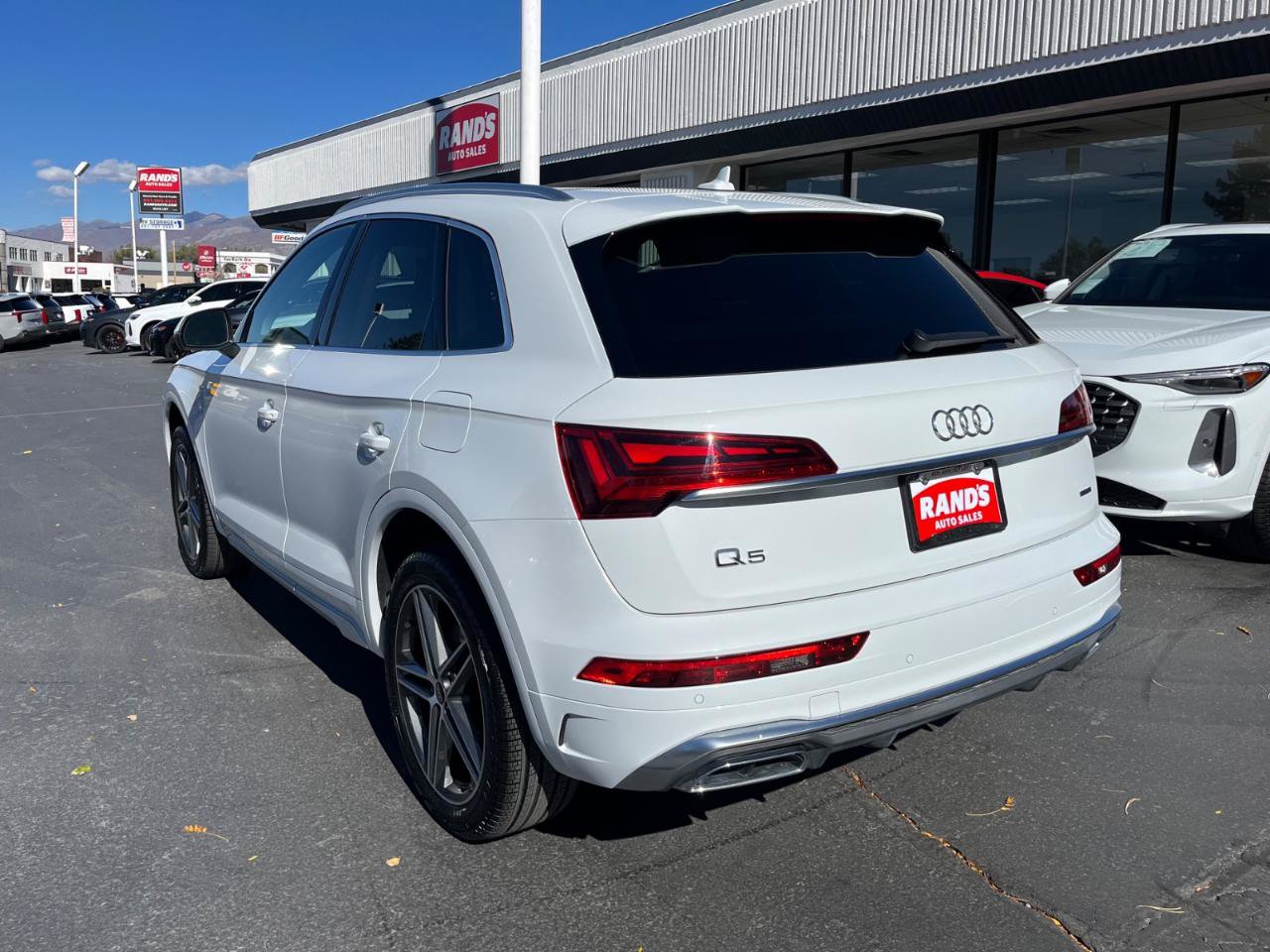 Used 2024 Audi Q5 e Premium w/ Convenience Package AWD/4WD image 6