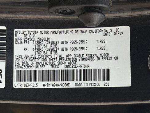 Used 2019 Toyota Tacoma TRD Sport w/ Technology Package RWD image 34