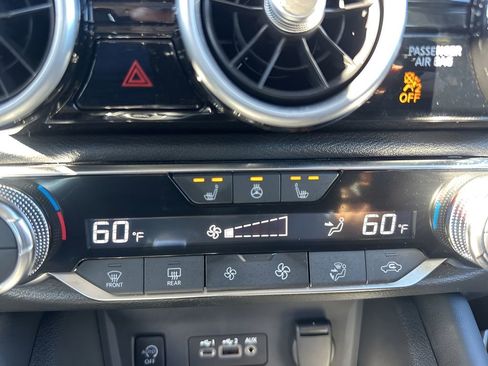 Used 2024 Nissan Sentra SR w/ SR Premium Package image 21