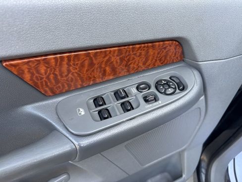 Used 2006 Dodge Ram 1500 Truck SLT image 14