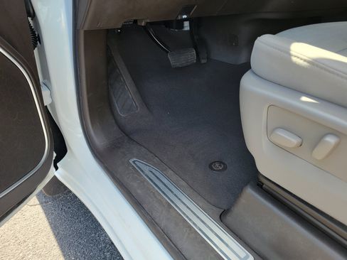 Certified 2025 Chevrolet Silverado 1500 LT RWD image 27