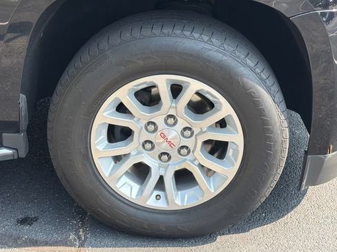 Used 2020 GMC Yukon XL SLT w/ Open Road Package RWD image 14