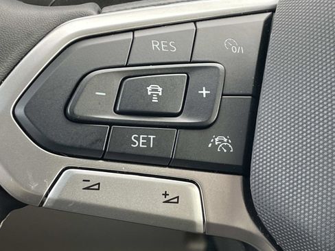 Certified 2025 Volkswagen Atlas SE w/ Panoramic Sunroof Package image 24