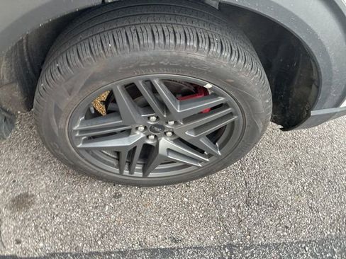 Used 2025 Ford Explorer ST-Line w/ ST-Line Street Pack image 5