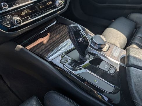 Used 2018 BMW 530i xDrive AWD/4WD image 27