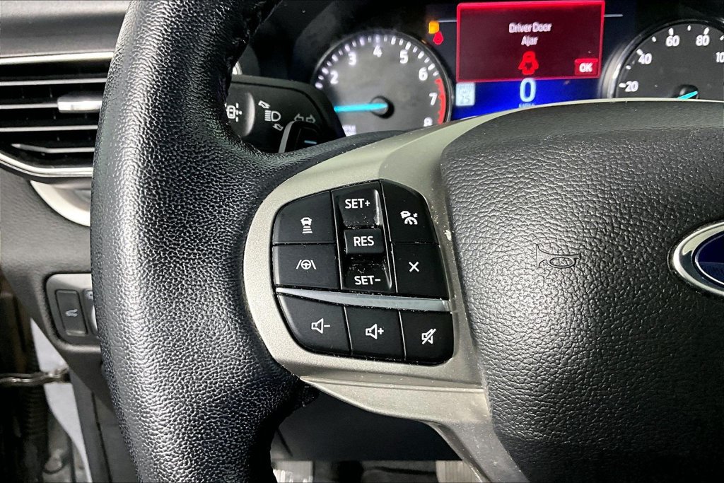 Used 2021 Ford Explorer XLT w/ Equipment Group 202A AWD/4WD image 18