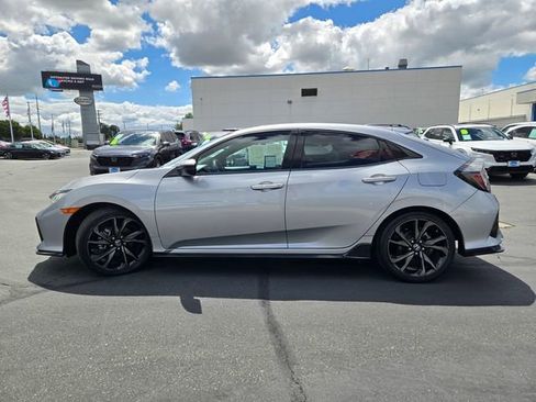Used 2018 Honda Civic Sport image 7