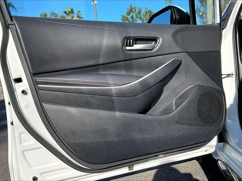Used 2025 Toyota Corolla SE image 20