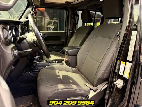 Used 2018 Jeep Wrangler Unlimited Sport S AWD/4WD image 18
