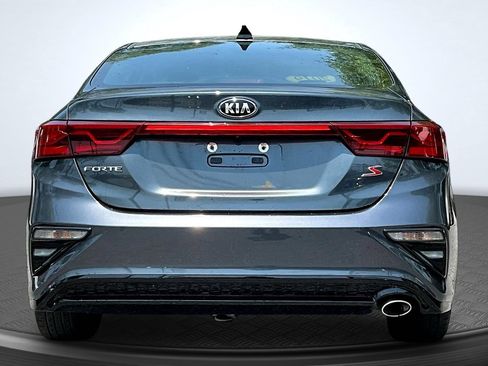 Used 2019 Kia Forte S FWD image 4