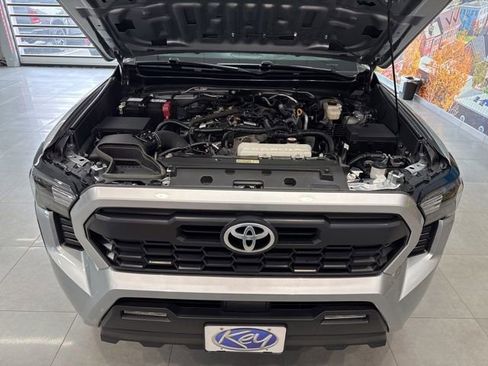 Used 2024 Toyota Tacoma TRD Off-Road image 50