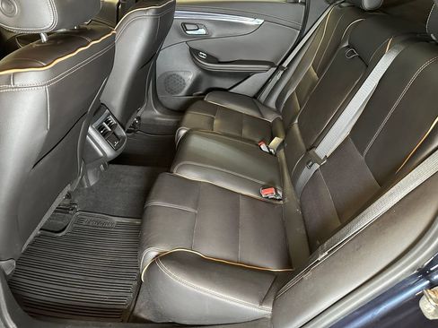 Used 2019 Chevrolet Impala Premier w/ Premier Convenience Package FWD image 21