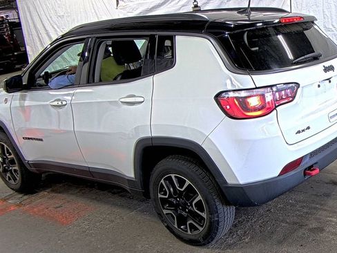 Used 2019 Jeep Compass Trailhawk AWD/4WD image 3