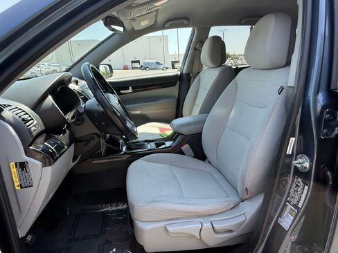 Used 2014 Kia Sorento LX AWD/4WD image 15