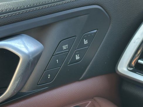 Used 2020 BMW X5 xDrive40i w/ Executive Package image 27