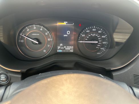 Used 2020 Subaru Crosstrek 2.0i Premium w/ Moonroof Package 1 AWD/4WD image 17