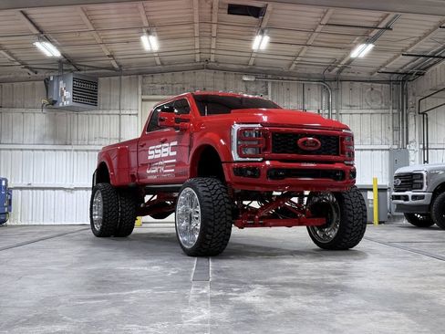 Used 2024 Ford F450 Lariat w/ Lariat Ultimate Package AWD/4WD image 2