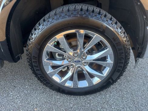 Used 2017 Ford F150 Lariat image 32