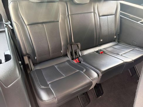 Used 2024 Ford Expedition Max XLT AWD/4WD image 31