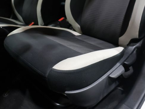 Used 2021 Nissan Versa SV image 11